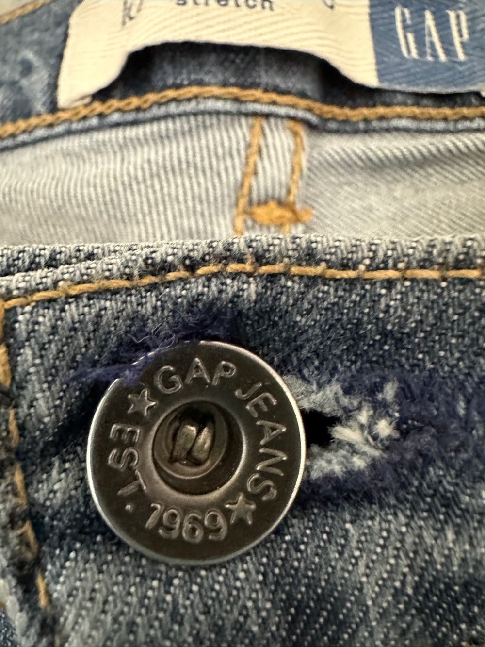 GAP- Low Rise Flare π jeans - Picture 3 of 12